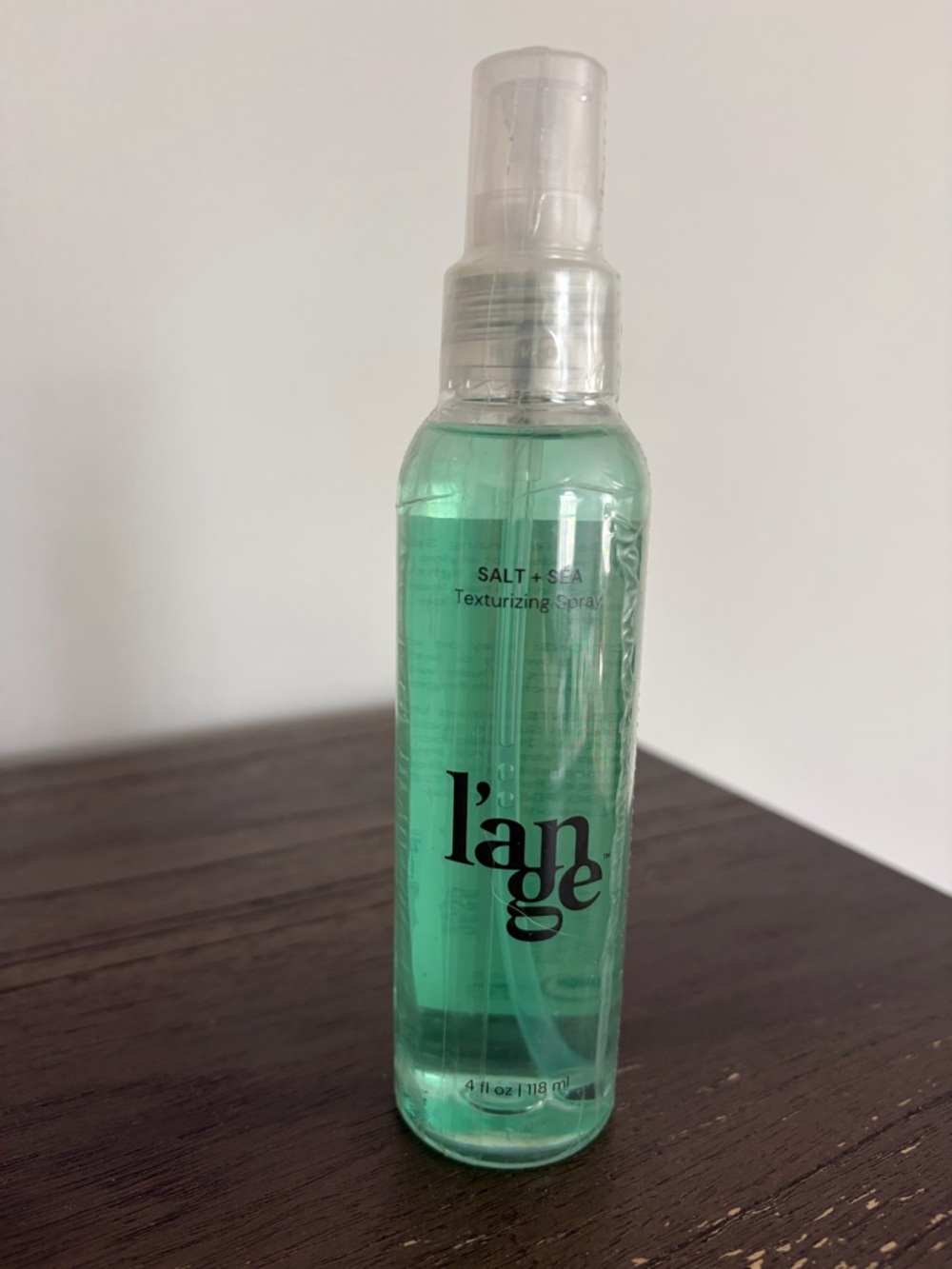 Lange Salt + Sea Texturizing Spray in Green